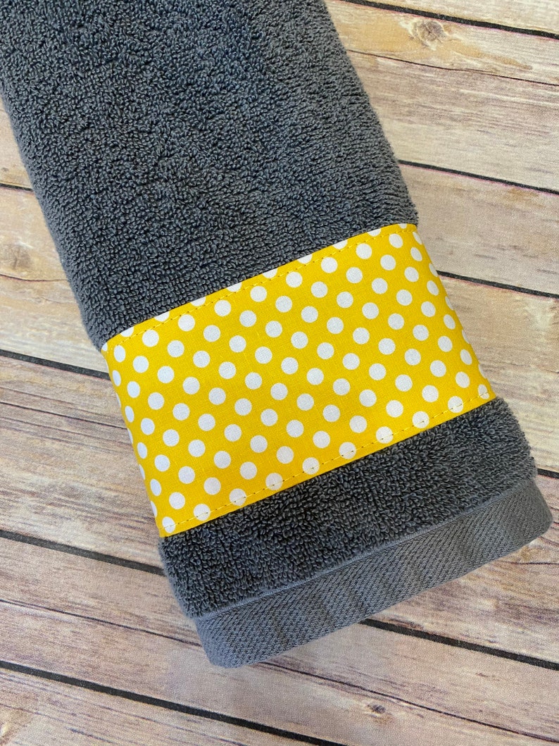 Yellow and Grey Bath Towels, yellow and grey, yellow and gray, yellow bathroom, grey bathroom, decorated towels, august ave, hand towel, image 4