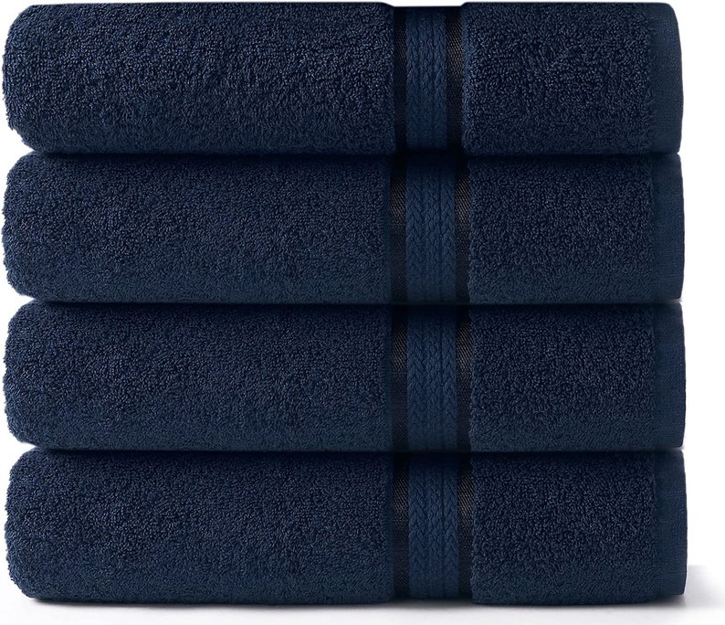 AugustAve Star Wars Bath Towel