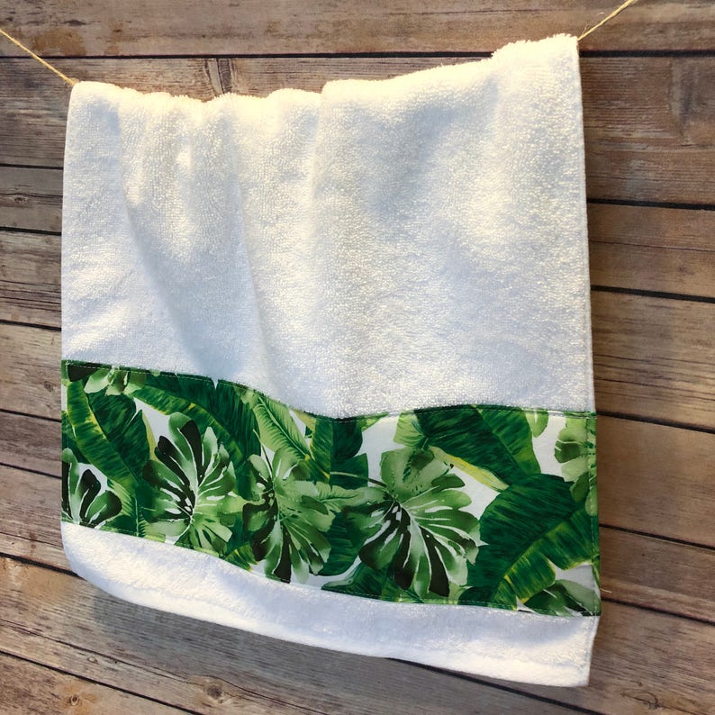 Banana Leaf Tropical Leaf Bath Towels in green and white made Etsy