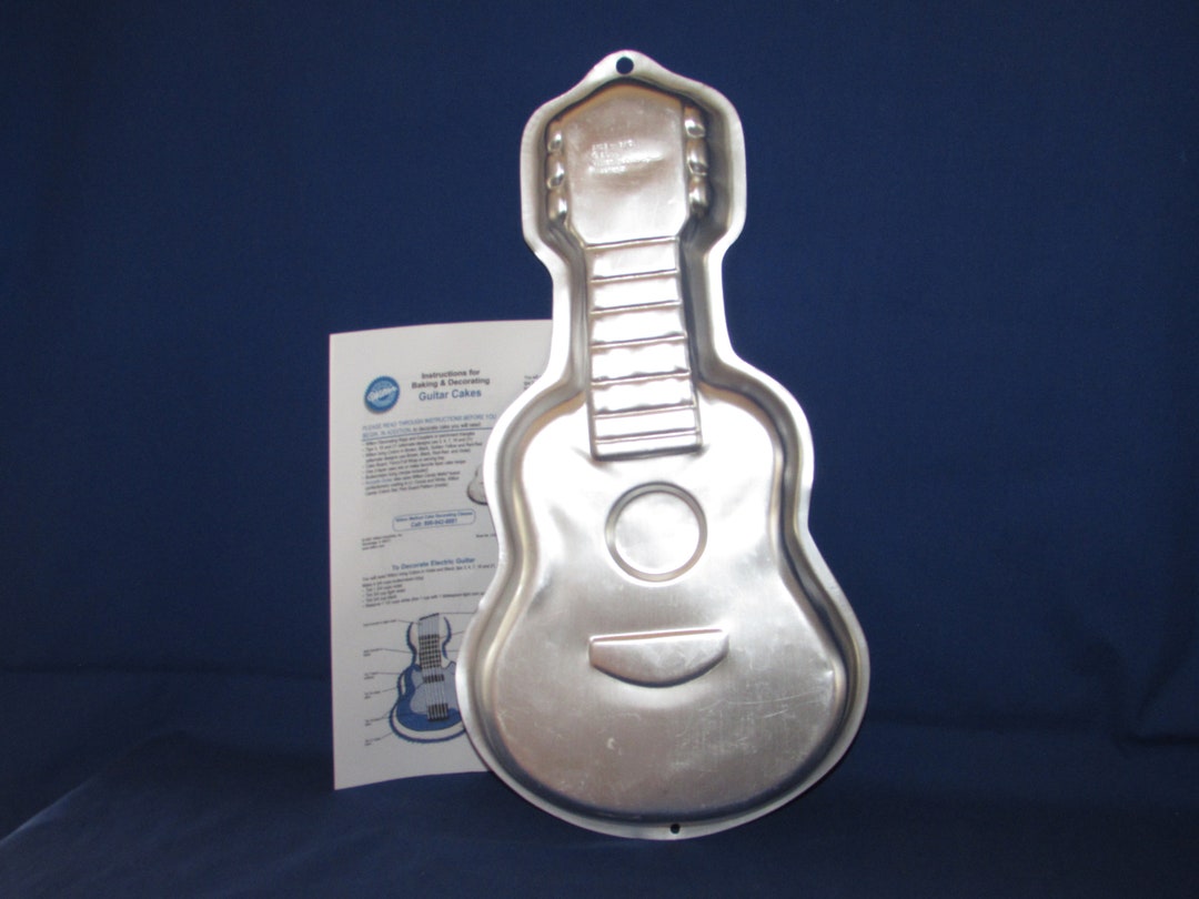 Wilton GUITAR CAKE PAN 2000 Vintage 2105570 Etsy