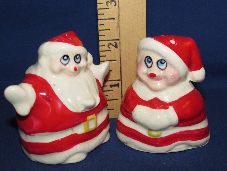 SALT AND PEPPER Santa and Mrs Claus Japan Big Eyes Free Shipping