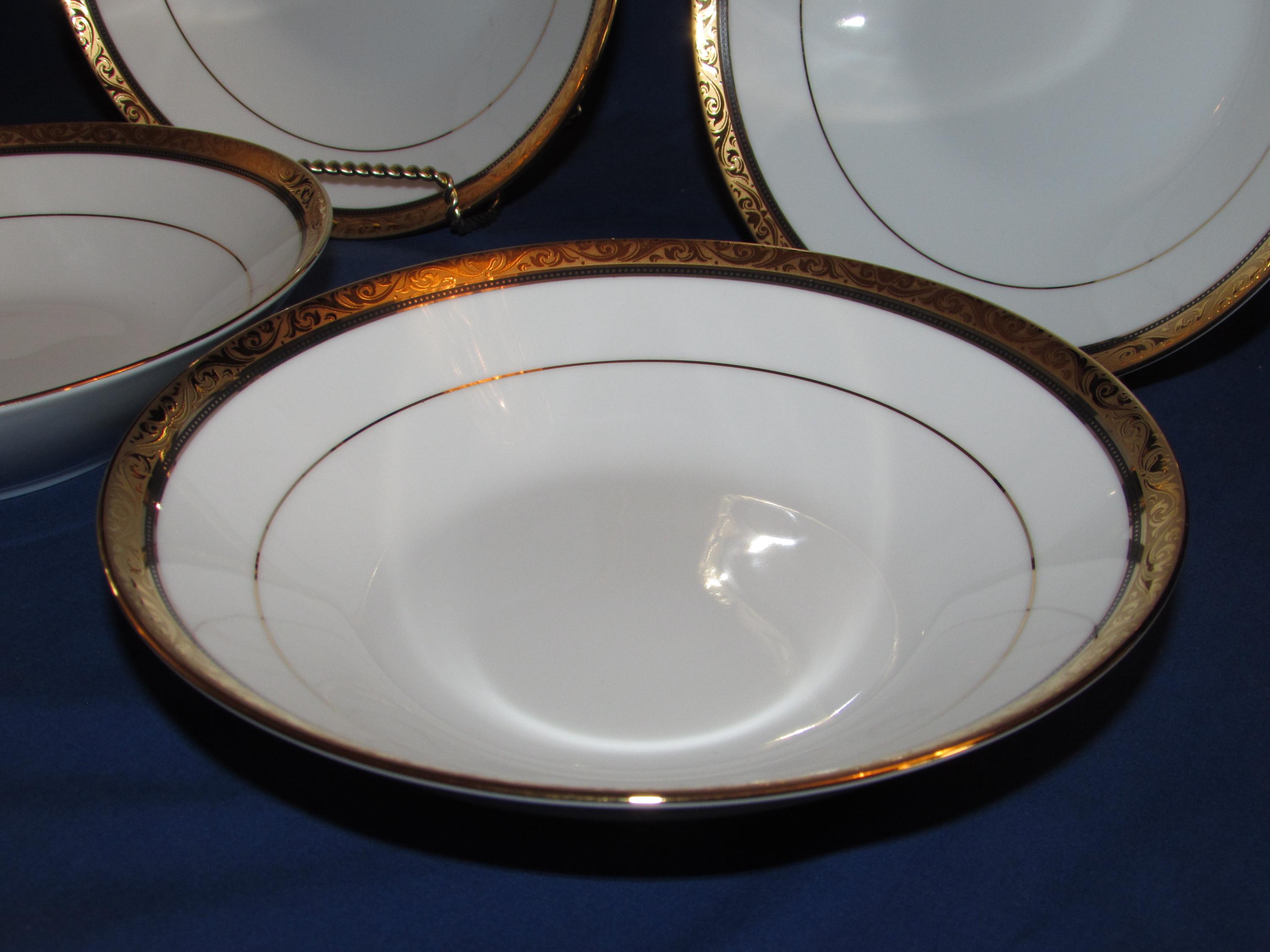 Noritake CONTEMPORARY REGENT GOLD Coupe Bowls 2004 Set of 4 Free