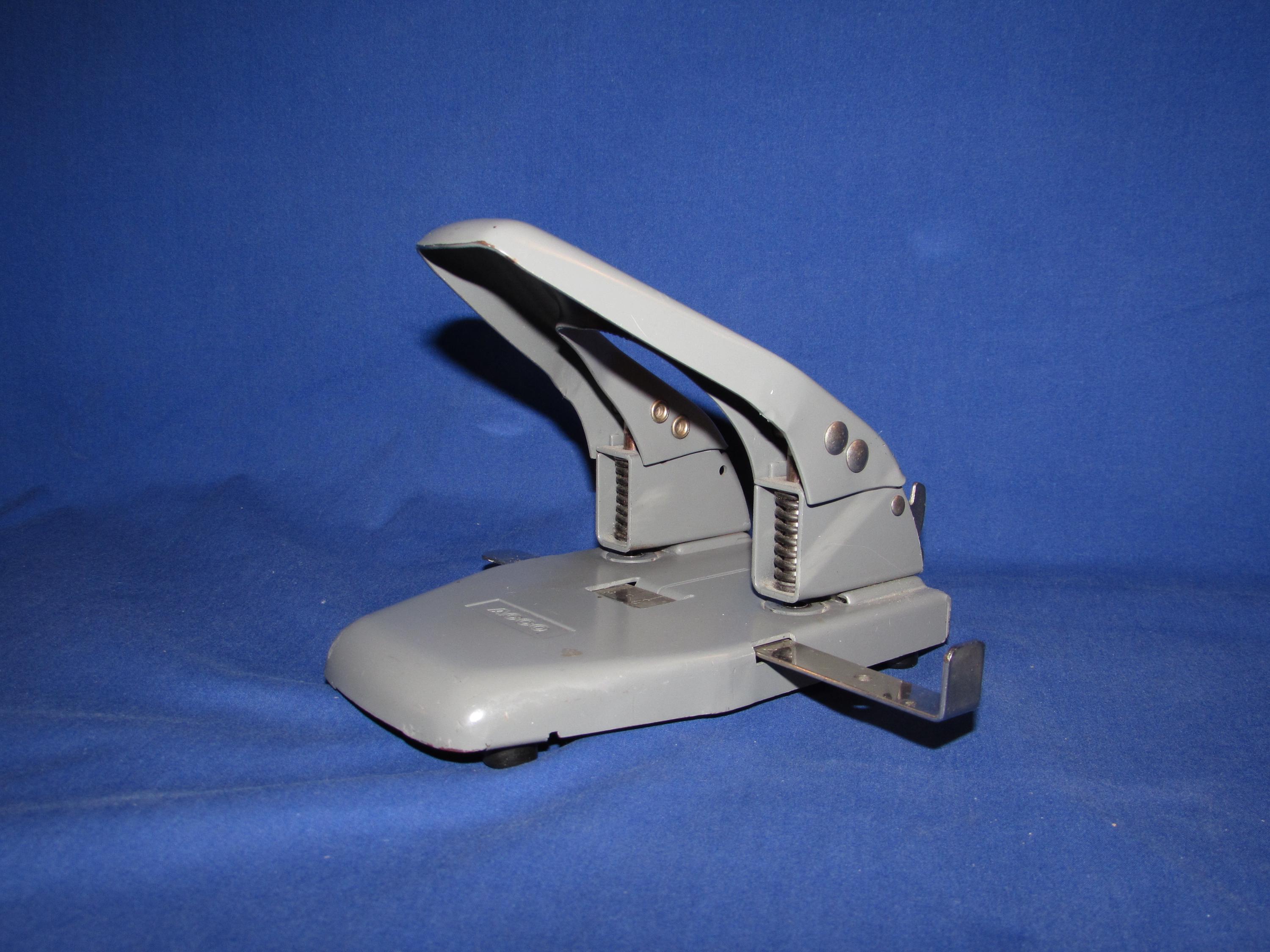 良品ヴィンテージアンティーク two-hole puncher 実働 Vintage 2 Hole Punch - Etsy