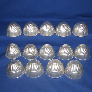 VINTAGE SEASHELL MOLDS Set of 14 Free Shipping