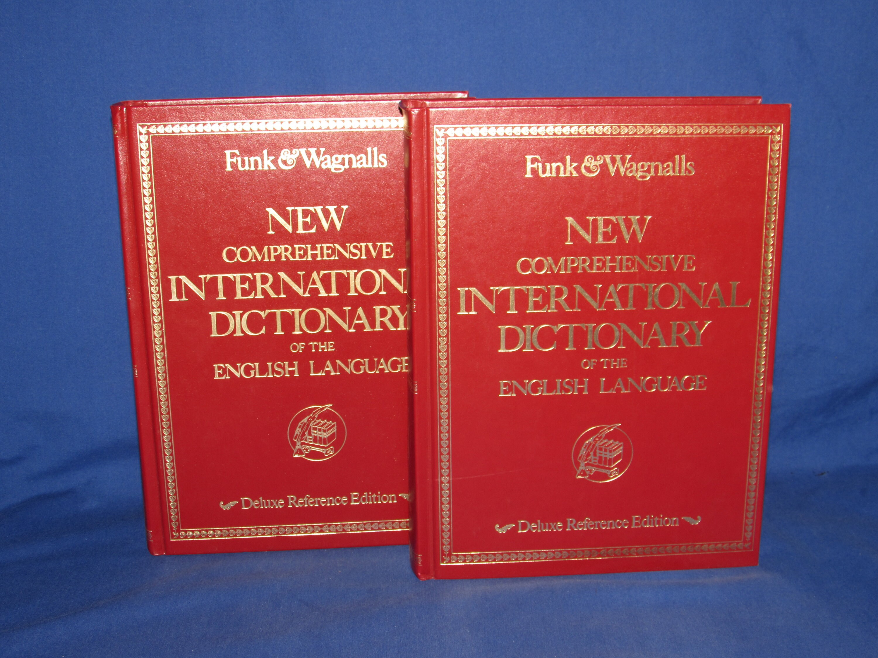 FUNK AND WAGNALLS New Comprehensive International Dictionary