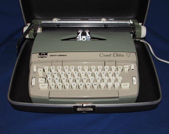 SMITH CORONA CORONET Electric 12 Typewriter in Hard Case 1971 Free Shipping