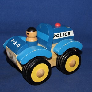 Voiture jouet en bois vintage Police Car Candylab Toys - Dröm Design