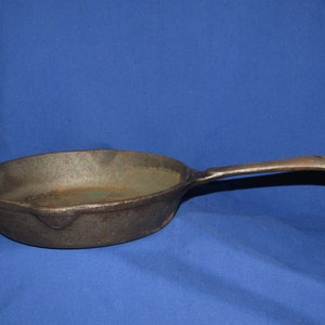 CAST IRON SKILLET 8 Inch Free Shipping
