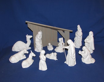 AVON NATIVITY SET 1980s Set of 12 Porcelain Figurines and the Stable Free Shipping