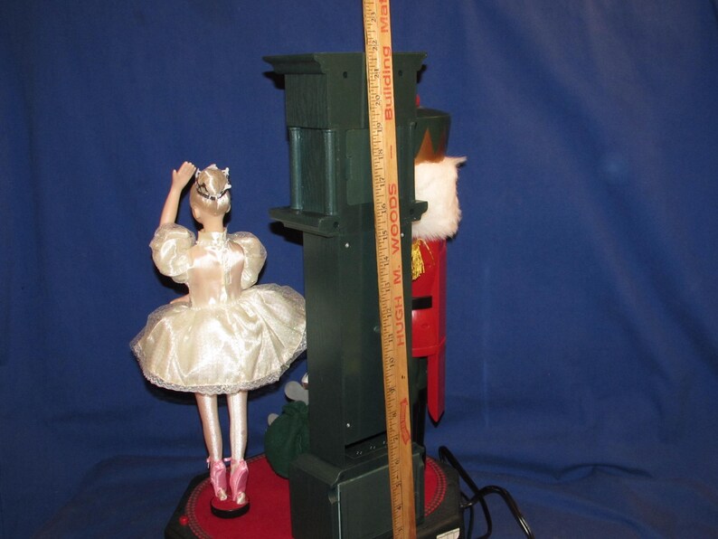 Holiday Creations NUTCRACKER & BALLERINA Animated Musical Seiko Clock ...