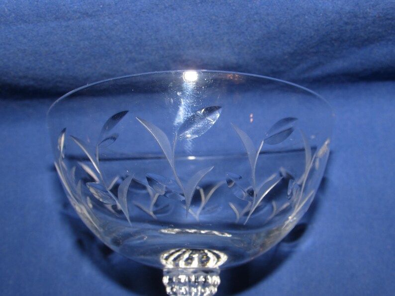 Juego de 5 copas de champán FOSTORIA SPRITE grabadas, década de 1950, envío gratuito imagen 4