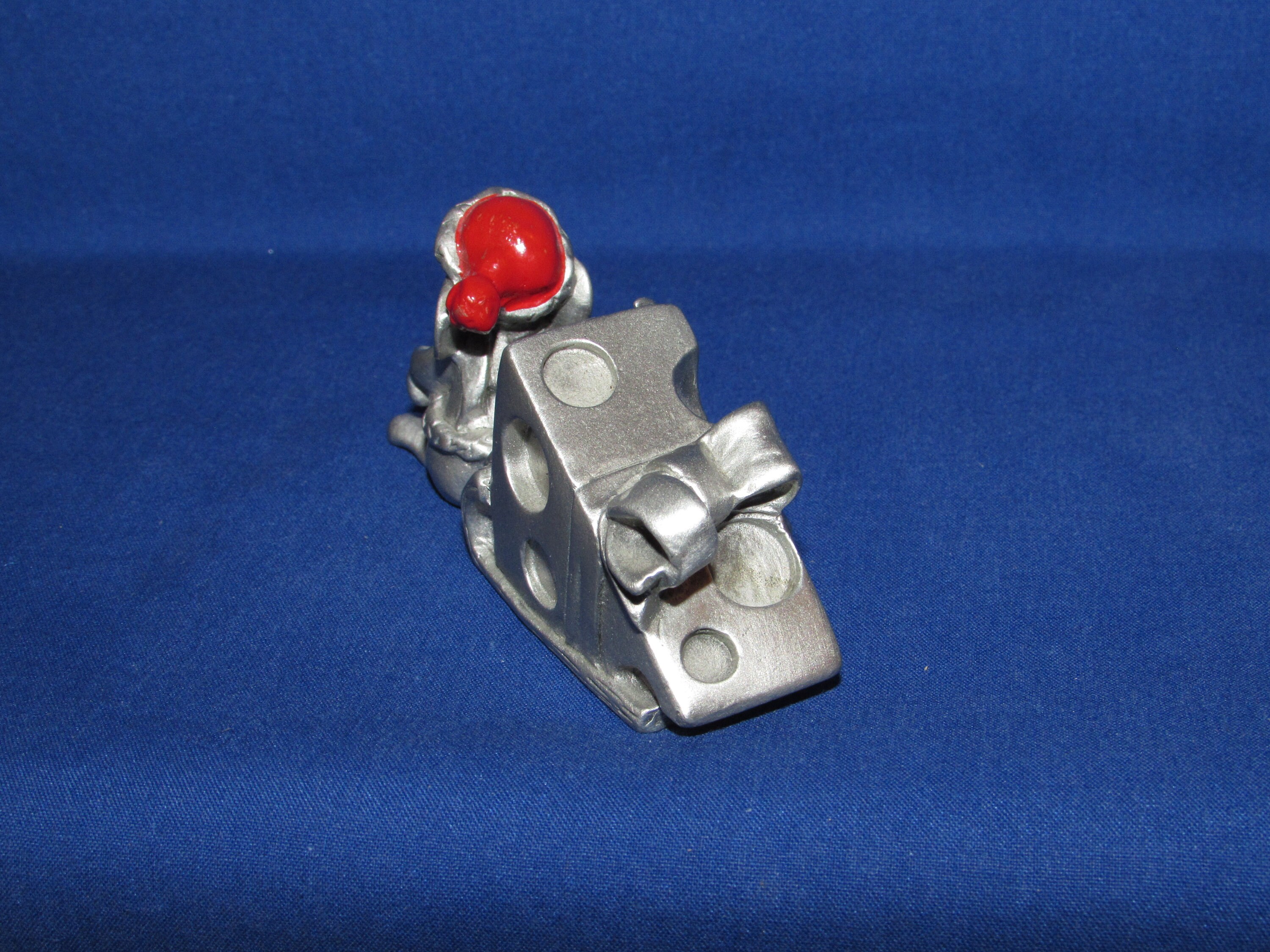 ROYAL SELANGOR PEWTER Christmas Mouse with Cheese Sleigh 1990s