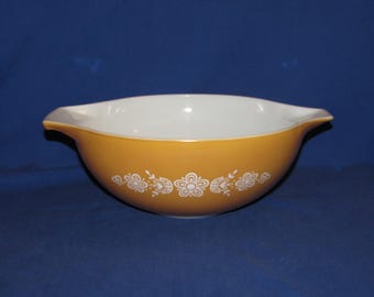 PYREX BUTTERFLY CINDERELLA Mixing Bowl Gold with White #444