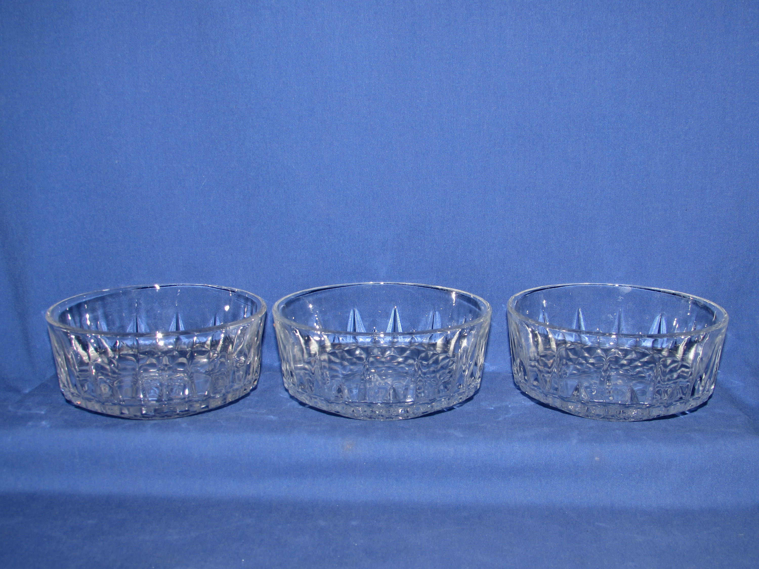 Diamant 7 Piece Salad Bowl Set-Specially Tempered Glass- New in Box.  Vintage-Arcoroc France for Sale in Morton Grove, IL - OfferUp