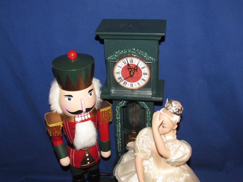 Holiday Creations NUTCRACKER & BALLERINA Animated Musical Seiko Clock ...