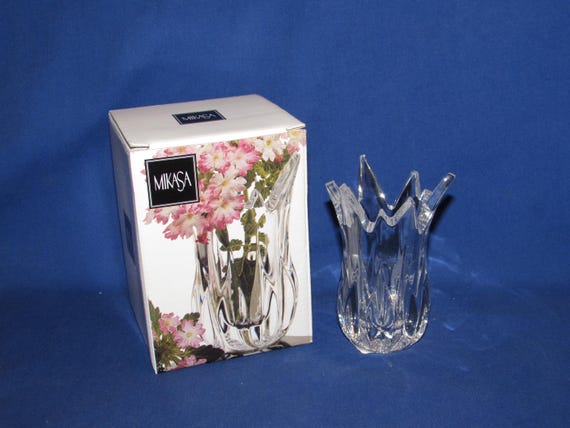 MIKASA BUD VASE Petite Flame 4 inch 1990s Made in Slovenia
