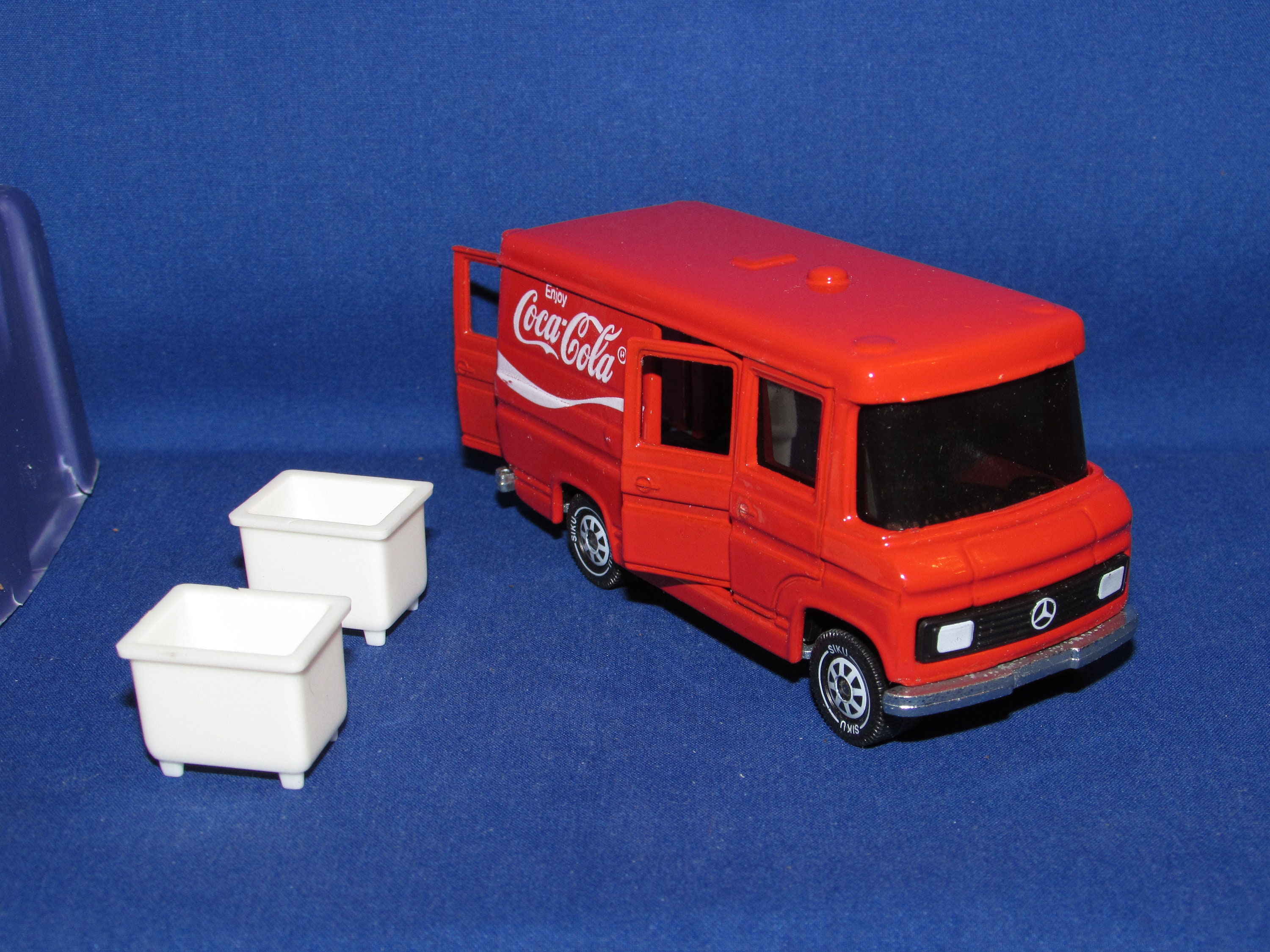 Coca-Cola トレーラー ミニカー Mercedes-Benz