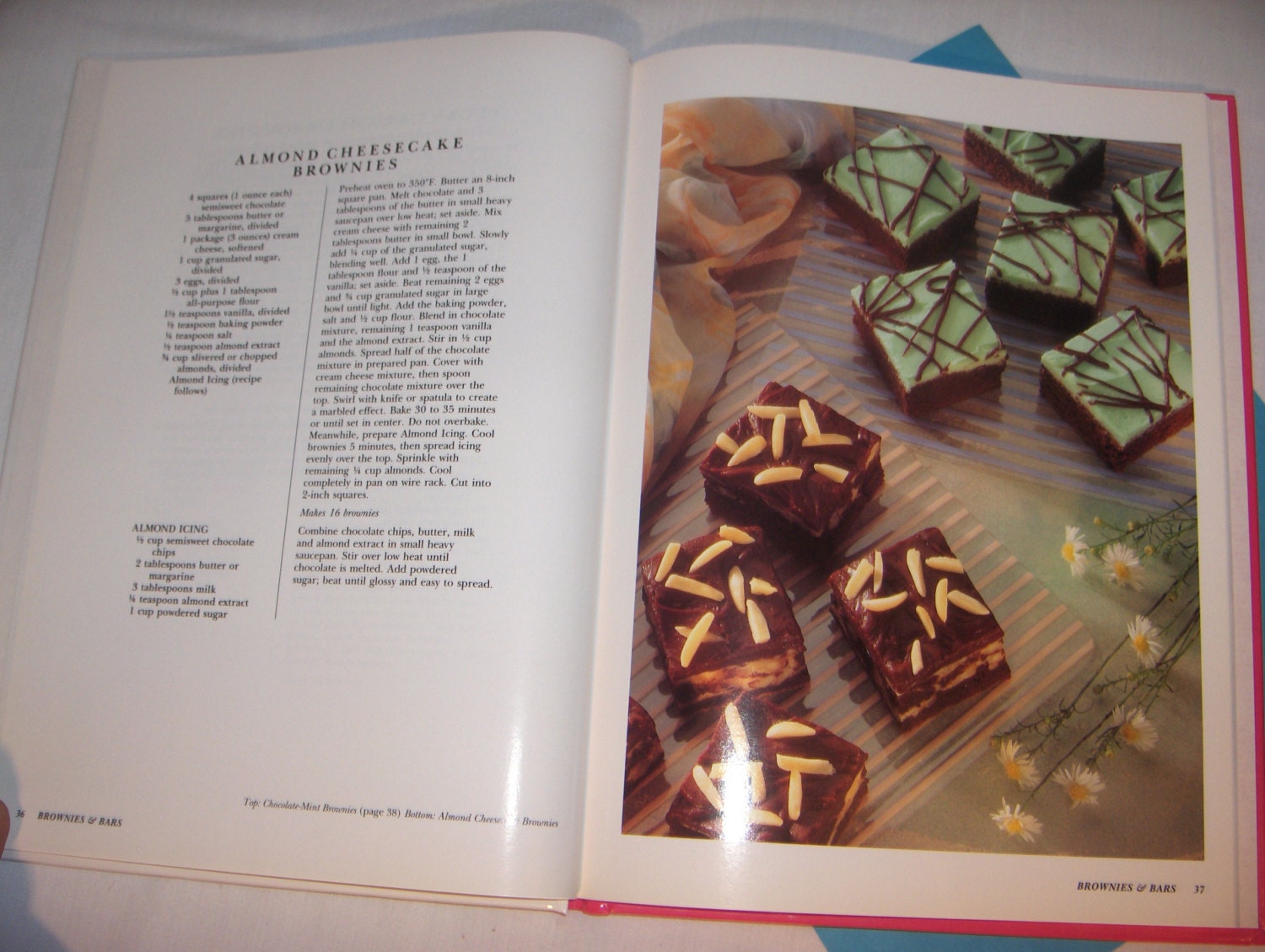 Chocolate Lover's Cookies Cookbook ©1993 Tupperware Hardcover 