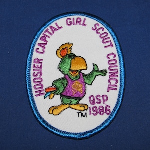 GIRL SCOUTS Hoosier Capital Girl Scout Council Badge 1986 Free Shipping