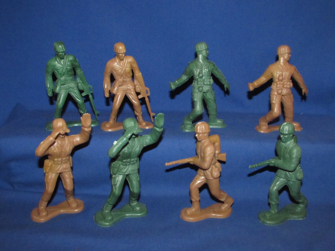 TOY SOLDIERS Lot of 8 Pieces Vintage Pretend Play Diorama Free Shipping Etsy