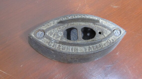 1800 Sad Iron From A C Williams Company Chagrin Falls Etsy