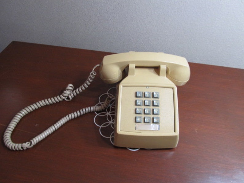 Retro Beige Desk Phone Excellent Condition Extra Long Cord Image 0