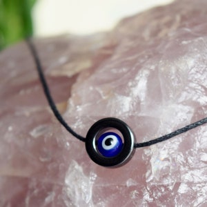 złe oko + hematyt na bawełniano-woskowanym sznurku; biały i niebieski amulet ochronny malocchio nazar boncugu; prezenty w postaci naszyjnika choker w stylu czarownicy