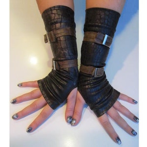 Bindi crocodile Skin Gloves - Etsy