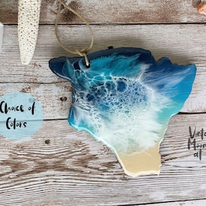 Big Island ocean wave ornament, Hawaii gift, beach art, Hawaii art, gift for mom, Mother's Day, Hawaii resin and wood ornament