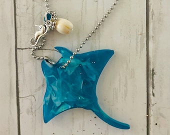 葉柄プリントの水色ムームー 現在、この商品の在庫はありません - Etsy