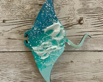 Hand-Painted Manta Wood Magnet, Hawaii Art