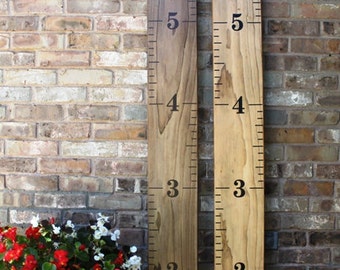 Hand-stained Wooden Growth Chart Ruler with vintage design - Alternating style