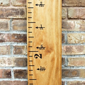 Height Marker for Growth Chart Ruler - Vinyl Decal Arrow with Years - Measuring Mark - LEFT facing