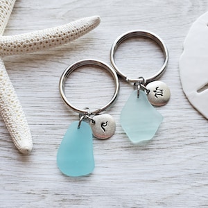 Sea Glass Keychain, Ocean Keychain, Custom Gift, Seaglass Key Chain, Beach Lover Gift, Coastal Gifts, Sea Turtle, Wave Keychain, Graduation