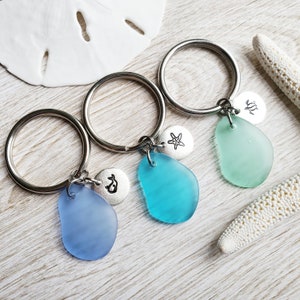 Custom Ocean Keychain with Sea Turtle, Starfish or Whale Charm Sea Glass Key Chain Sea Life Keychain Coastal Keychain Gift image 1