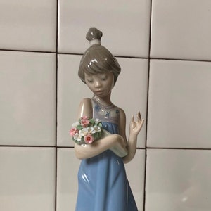Lladro Porcelain #5604 Spring Token