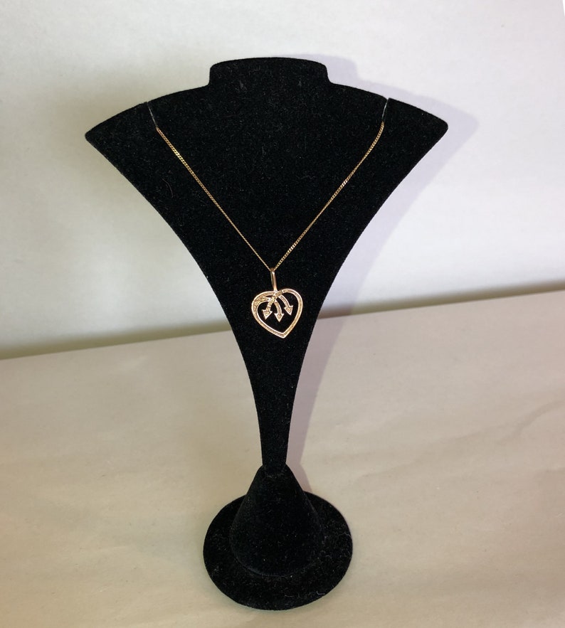 10K Gold Heart Necklace 3 Diamond Point Arrows