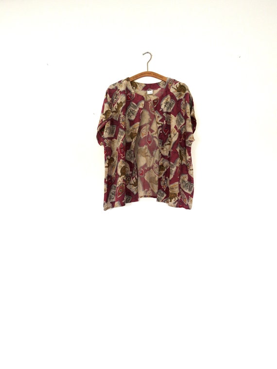 1980s multicolor Asian novelty print box top. // s