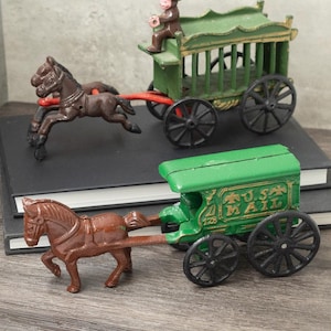 Vintage 1950&#39;s Cast Iron US Mail Wagon With Horse Only