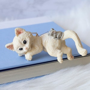 Vintage Resin White Cat and Mouse Persian Cat Christmas Tree Ornament