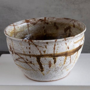 Mid-Century Modern Hand Thrown Studio Stoneware Ceramic Splatter Paint Serving Bowl Signed C.O. Hager