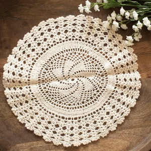 Vintage Crochet Doily Lace doilies Table decoration Crocheted Doilies Centerpiece