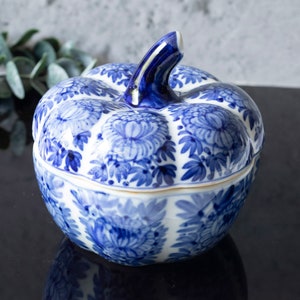 Beautiful Maitland Smith Porcelain Pumpkin Trinket Box