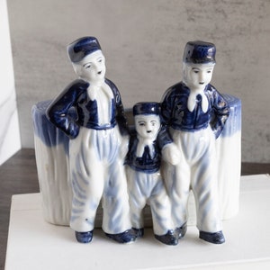 Vintage Dutch Boys Planter, Blue & White, Made In Japan