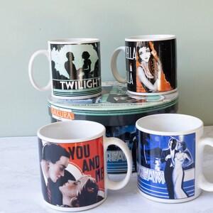 Sakura Table  Interlude Old Hollywood Poster Signs Coffee Mugs, Romance, Flapper Girl, Gatsby Style New in Box Set of 4