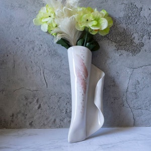 Canadian Nancy Hilborn Pottery Vase Wall Pocket White & Pink. Signed and stamped.