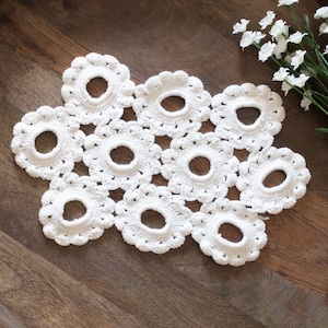 Vintage Crochet Doily Lace doilies Table decoration Crocheted Doilies Centerpiece