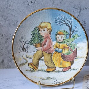 1980 Veneto Flair Plate Heading Home Christmas Children Tiziano Italy 7.5&quot;