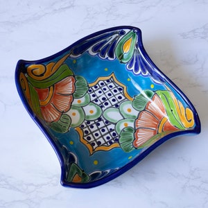 Vintage Mexican Folk Art Talavera Bowl/Dish