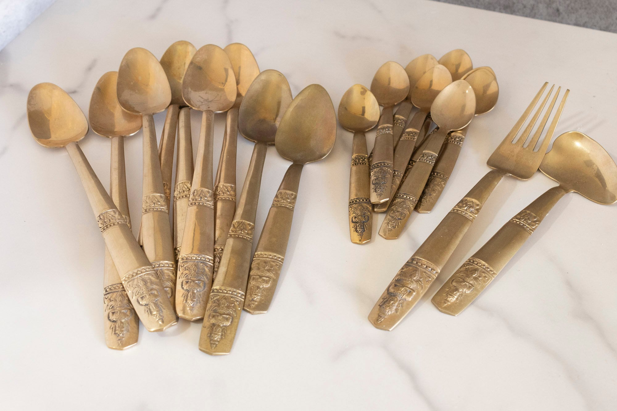 カトラリー(スプーン等) Thai Brass flatware Vintage Mismatched 19 Pieces Thai Cutlery Flatware Brass - Etsy